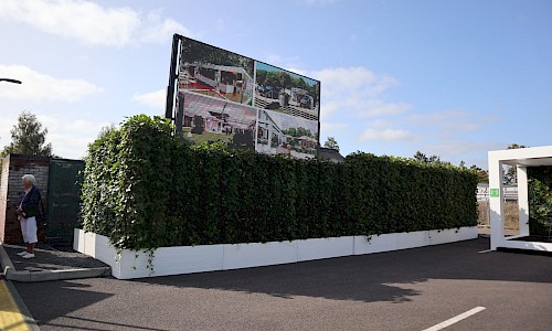 ITT Hub Open Day hedging being used as screening at event